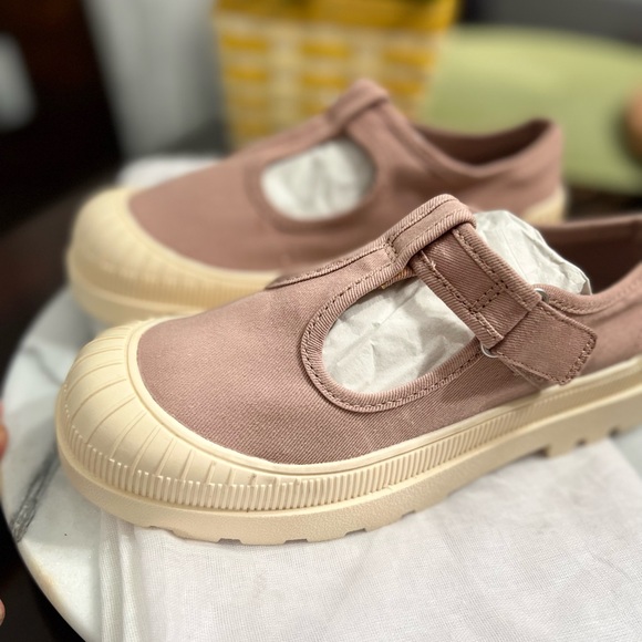 Zara Pointed Toe Shoe - Picture 4 of 5